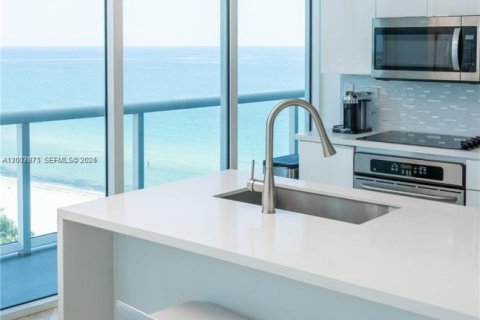 Copropriété à louer à Miami Beach, Floride: 2 chambres, 104.79 m2 № 2276819 - photo 7