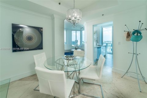 Copropriété à louer à Miami Beach, Floride: 2 chambres, 104.79 m2 № 2276819 - photo 9