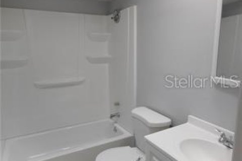 Townhouse in Orlando, Florida 2 bedrooms, 78.69 sq.m. № 2258322 - photo 5