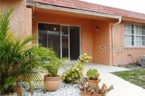 Townhouse in Orlando, Florida 2 bedrooms, 78.69 sq.m. № 2258322 - photo 11