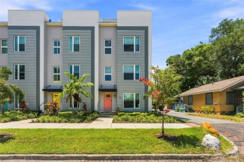 Touwnhouse à louer à Saint Petersburg, Floride: 3 chambres, 176.24 m2 № 2323028 - photo 3