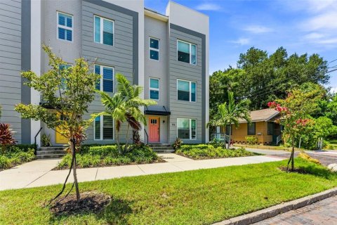 Touwnhouse à Saint Petersburg, Floride 3 chambres, 176.24 m2 № 2323028