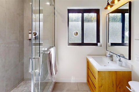 House in Miami Shores, Florida 4 bedrooms № 2044624 - photo 21