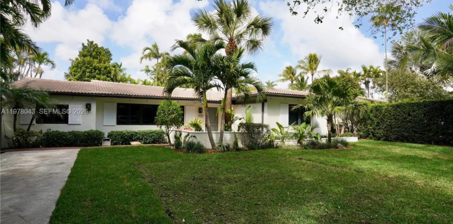 House in Miami Shores, Florida 4 bedrooms № 2044624