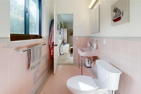 House in Miami Shores, Florida 4 bedrooms № 2044624 - photo 19