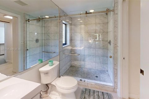 House in Miami Shores, Florida 4 bedrooms № 2044624 - photo 20