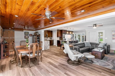 Casa en venta en Cape Coral, Florida, 3 dormitorios, 187.66 m2 № 2001665 - foto 17