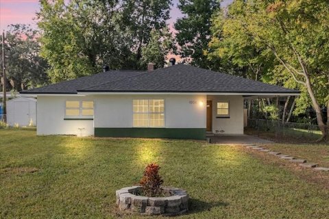 House in Daytona Beach, Florida 3 bedrooms, 116.69 sq.m. № 2312929