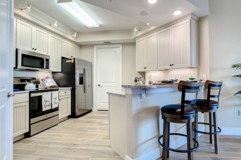 Condo in New Smyrna Beach, Florida, 2 bedrooms  № 1295939 - photo 4