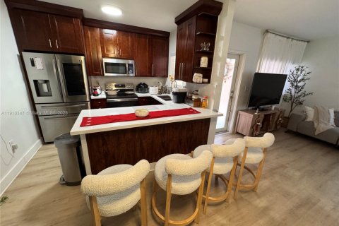 Condo in Miami, Florida  № 2017236 - photo 5