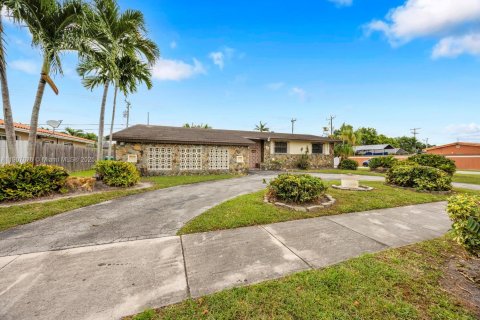 Villa ou maison à vendre à Miami, Floride: 4 chambres, 169.64 m2 № 1965075 - photo 30