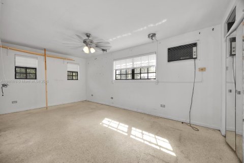 Villa ou maison à vendre à Miami, Floride: 4 chambres, 169.64 m2 № 1965075 - photo 14