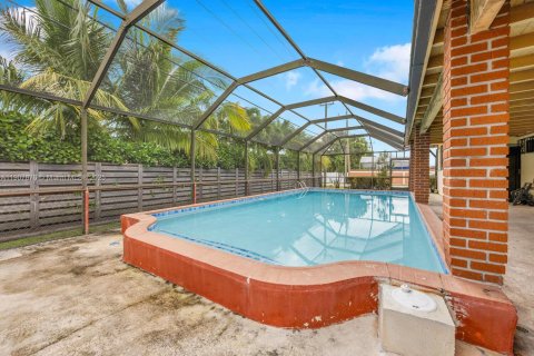 Villa ou maison à vendre à Miami, Floride: 4 chambres, 169.64 m2 № 1965075 - photo 13