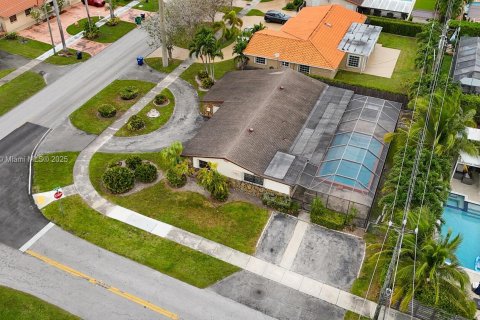Villa ou maison à vendre à Miami, Floride: 4 chambres, 169.64 m2 № 1965075 - photo 27