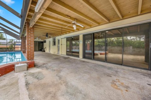 Villa ou maison à vendre à Miami, Floride: 4 chambres, 169.64 m2 № 1965075 - photo 22
