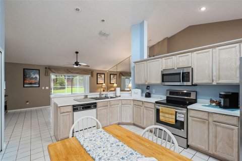 Villa ou maison à vendre à Winter Springs, Floride: 4 chambres, 179.39 m2 № 2349436 - photo 9