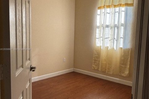 Touwnhouse à vendre à Miami, Floride: 3 chambres, 150.22 m2 № 2279538 - photo 15