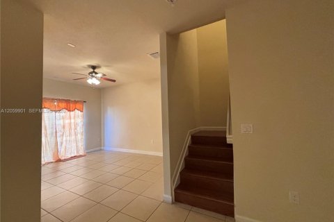 Touwnhouse à vendre à Miami, Floride: 3 chambres, 150.22 m2 № 2279538 - photo 11