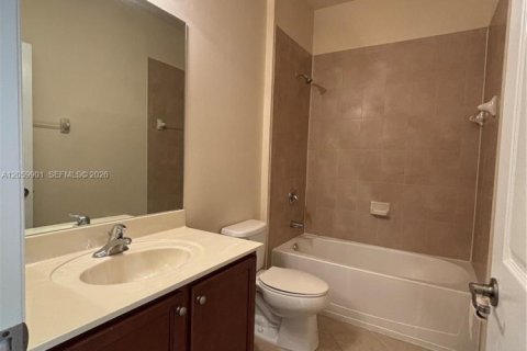 Touwnhouse à vendre à Miami, Floride: 3 chambres, 150.22 m2 № 2279538 - photo 21