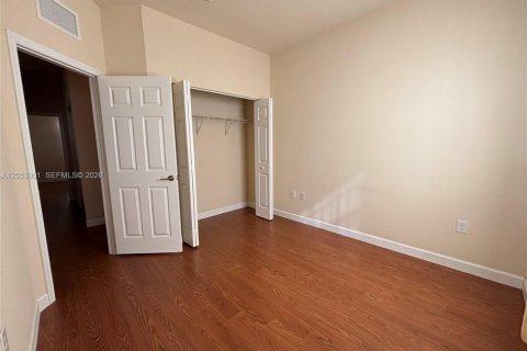 Touwnhouse à vendre à Miami, Floride: 3 chambres, 150.22 m2 № 2279538 - photo 17