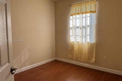 Touwnhouse à vendre à Miami, Floride: 3 chambres, 150.22 m2 № 2279538 - photo 16