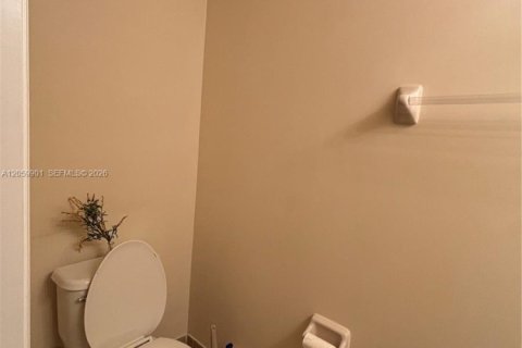 Touwnhouse à vendre à Miami, Floride: 3 chambres, 150.22 m2 № 2279538 - photo 8
