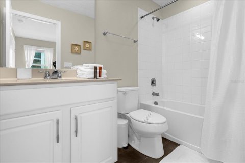 Townhouse in SOLARA RESORT in Kissimmee, Florida 5 bedrooms, 213.12 sq.m. № 2228462 - photo 26
