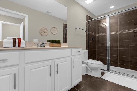 Townhouse in SOLARA RESORT in Kissimmee, Florida 5 bedrooms, 213.12 sq.m. № 2228462 - photo 18
