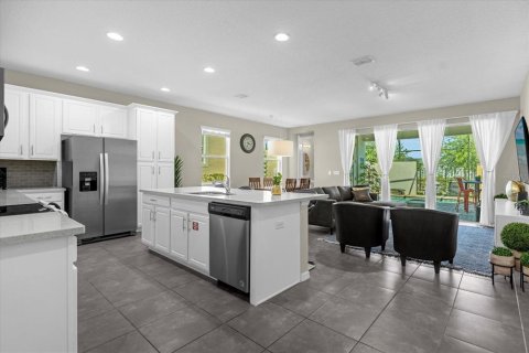 Townhouse in SOLARA RESORT in Kissimmee, Florida 5 bedrooms, 213.12 sq.m. № 2228462 - photo 11