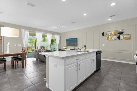 Townhouse in SOLARA RESORT in Kissimmee, Florida 5 bedrooms, 213.12 sq.m. № 2228462 - photo 10