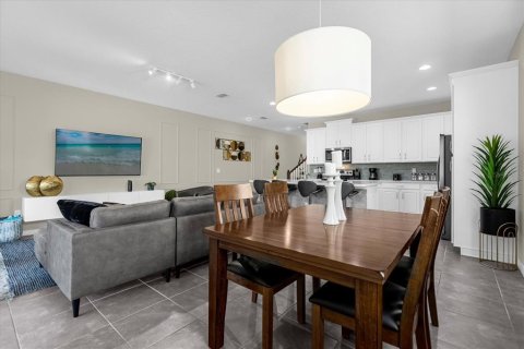 Townhouse in SOLARA RESORT in Kissimmee, Florida 5 bedrooms, 213.12 sq.m. № 2228462 - photo 6