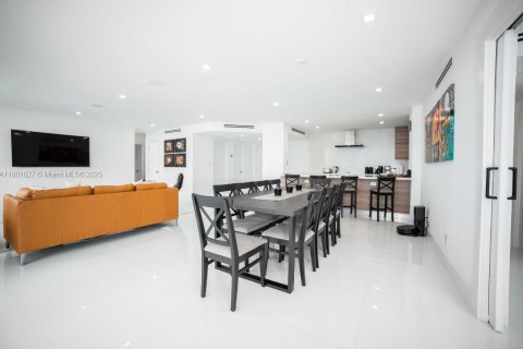 Copropriété à louer à Miami Beach, Floride: 3 chambres, 196.95 m2 № 1862103 - photo 3