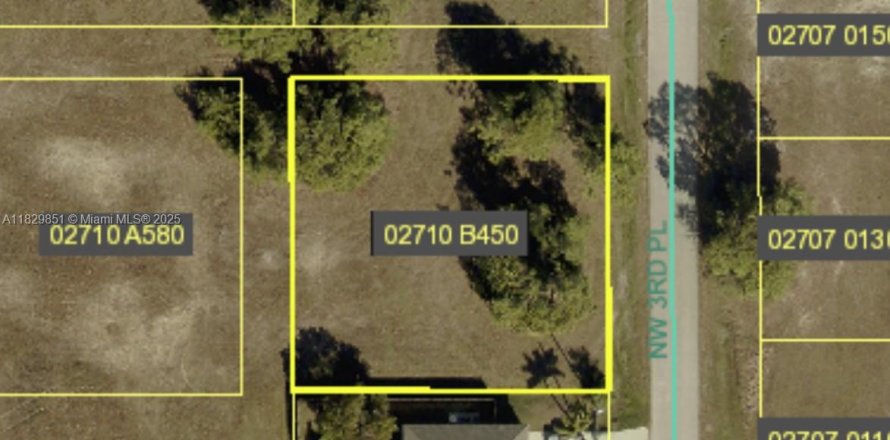 Propiedad comercial en Cape Coral, Florida № 1979677