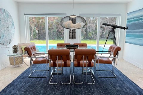 House in Stuart, Florida 4 bedrooms, 194.91 sq.m. № 2064232 - photo 7