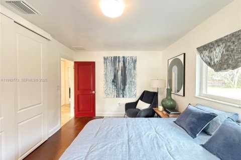 House in Stuart, Florida 4 bedrooms, 194.91 sq.m. № 2064232 - photo 20