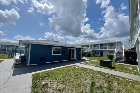 Condominio en alquiler en Mount Dora, Florida, 2 dormitorios, 65.22 m2 № 1808316 - foto 22