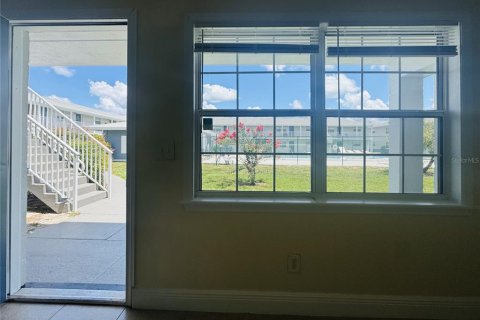 Condominio en alquiler en Mount Dora, Florida, 2 dormitorios, 65.22 m2 № 1808316 - foto 10