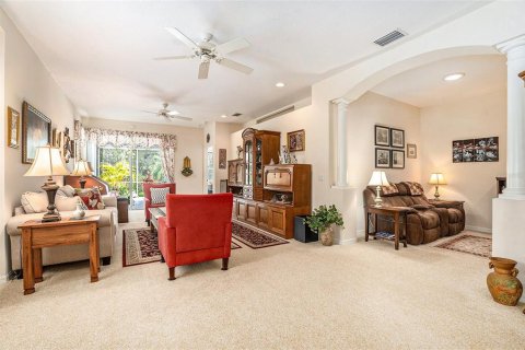 House in Fish Hawk, Florida 2 bedrooms, 143.44 sq.m. № 1792943 - photo 8