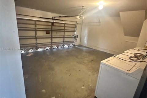 Снять в аренду виллу или дом в Хомстед, Флорида 4 спальни, 155.8м2, № 2050843 - фото 16