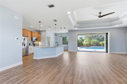 Villa ou maison à vendre à Port Charlotte, Floride: 3 chambres, 166.95 m2 № 2222610 - photo 5