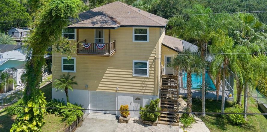 Casa en Crystal River, Florida 3 dormitorios, 176.79 m2 № 1375202
