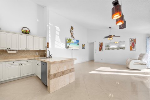 Adosado en venta en West Palm Beach, Florida, 3 dormitorios, 123.75 m2 № 1952009 - foto 12