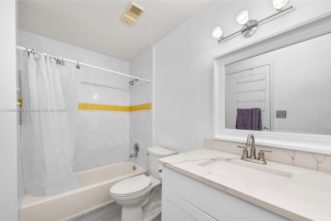 Adosado en venta en West Palm Beach, Florida, 3 dormitorios, 123.75 m2 № 1952009 - foto 8