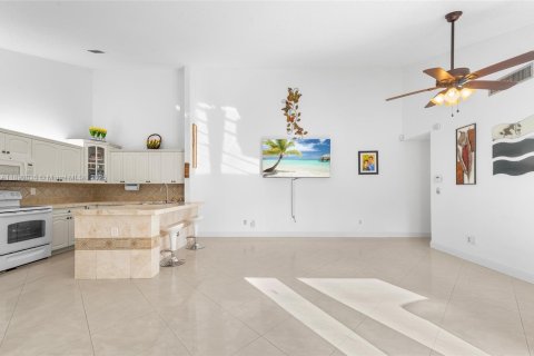 Adosado en venta en West Palm Beach, Florida, 3 dormitorios, 123.75 m2 № 1952009 - foto 11