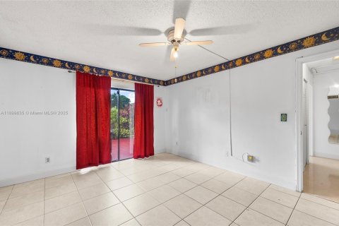 Adosado en venta en West Palm Beach, Florida, 3 dormitorios, 123.75 m2 № 1952009 - foto 21