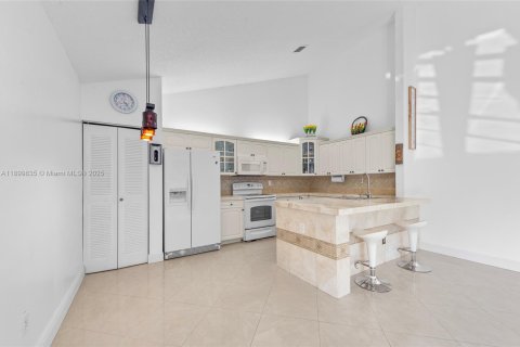 Adosado en venta en West Palm Beach, Florida, 3 dormitorios, 123.75 m2 № 1952009 - foto 15