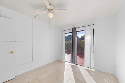 Adosado en venta en West Palm Beach, Florida, 3 dormitorios, 123.75 m2 № 1952009 - foto 27