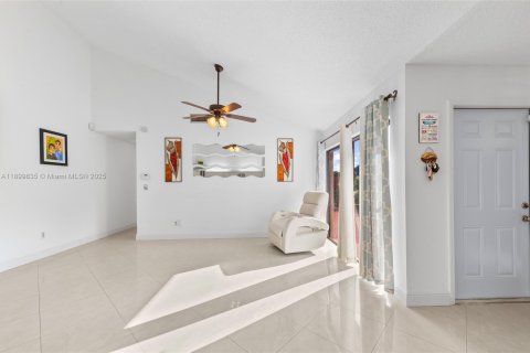 Adosado en venta en West Palm Beach, Florida, 3 dormitorios, 123.75 m2 № 1952009 - foto 5