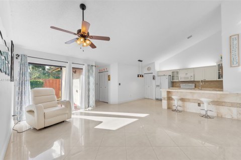 Adosado en venta en West Palm Beach, Florida, 3 dormitorios, 123.75 m2 № 1952009 - foto 16