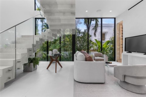 Купить виллу или дом в Майами-Бич, Флорида 5 спален, 338.72м2, № 1963011 - фото 6